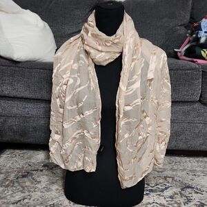 Mumtaz Elegant Gold Printed Silk Scarf
